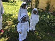 Výlet na včelí farmu
